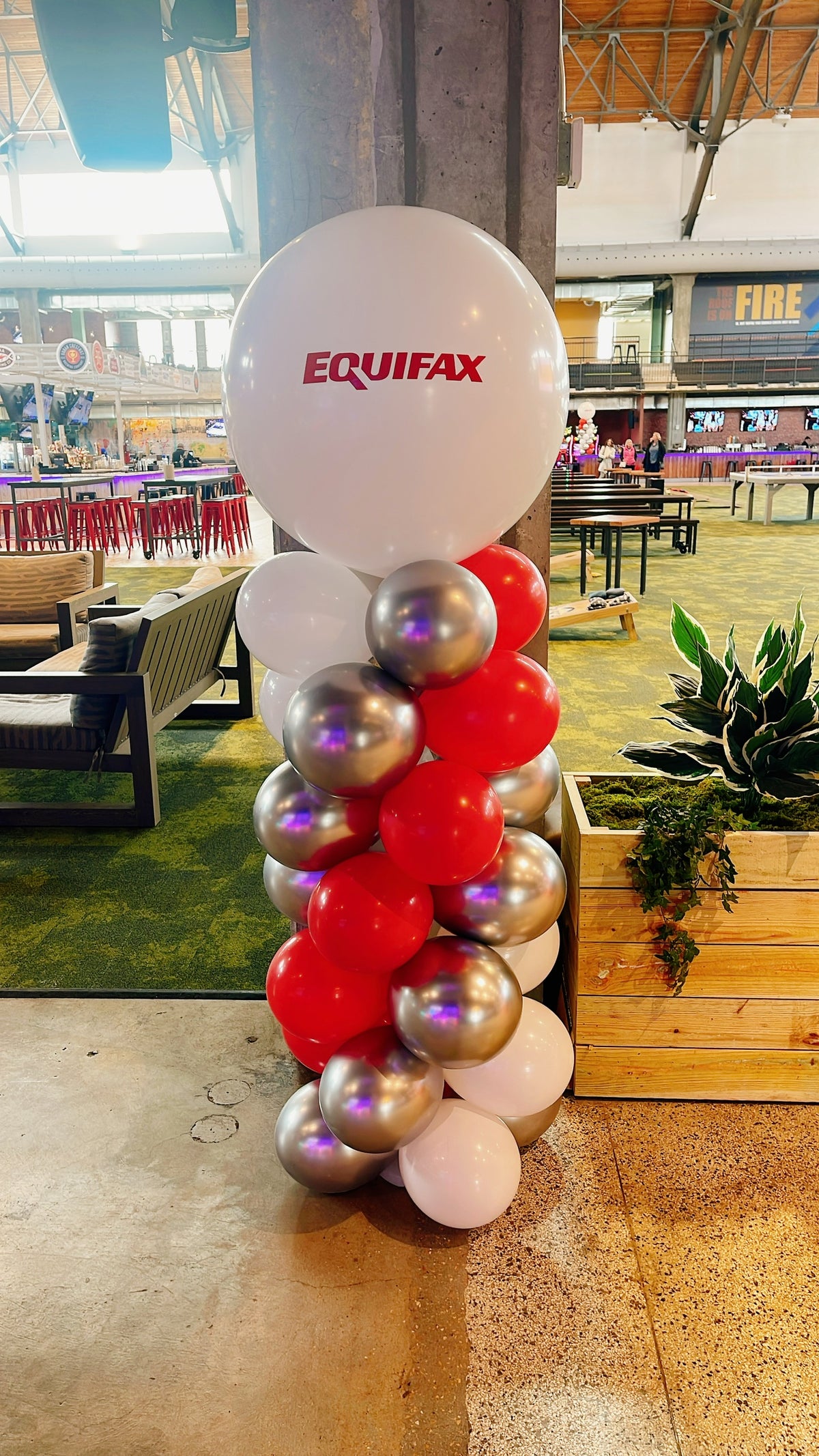 Custom Balloon Column