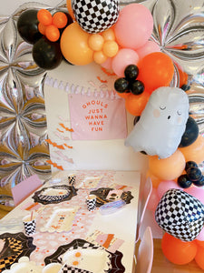 Spooky Vibes Halloween DIY Balloon Garland Kit