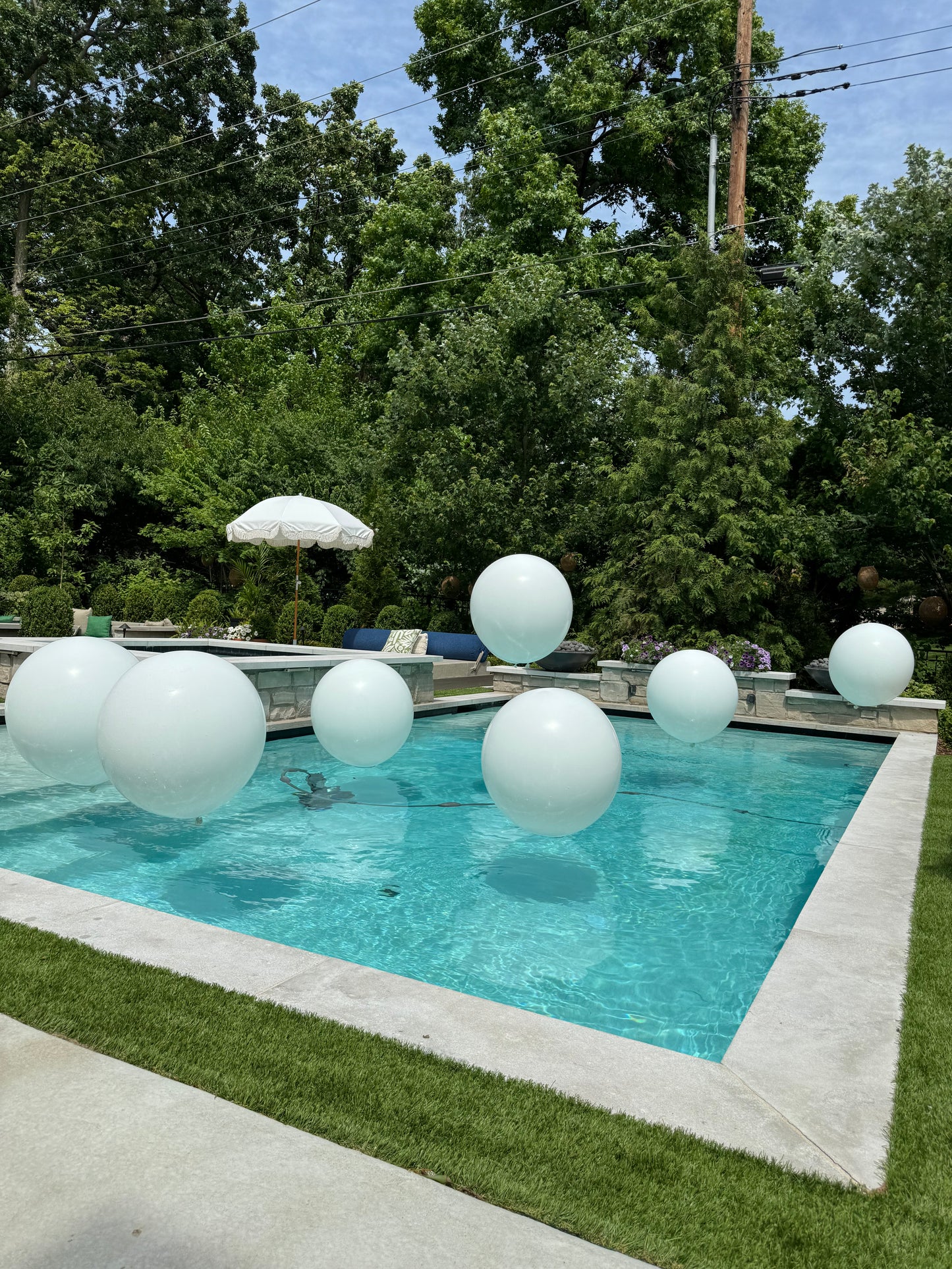 Jumbo Pool Helium Balloons