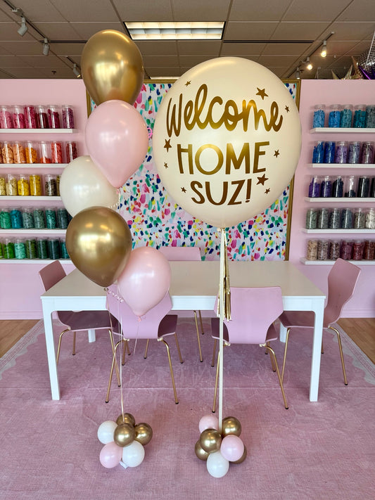 Party Hop personalized jumbo helium balloon with coordinating balloon bouquet