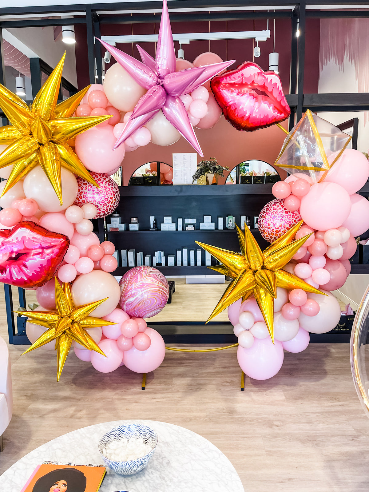 7.5’ Gold Circle Stand Rental